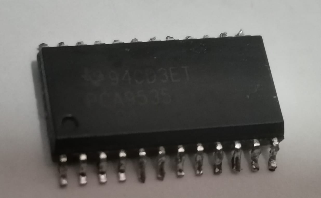 PCA9535 IC